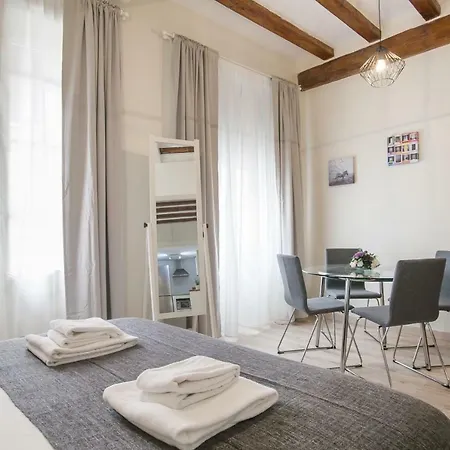 Tendency Plaza Espana 3 Apartment